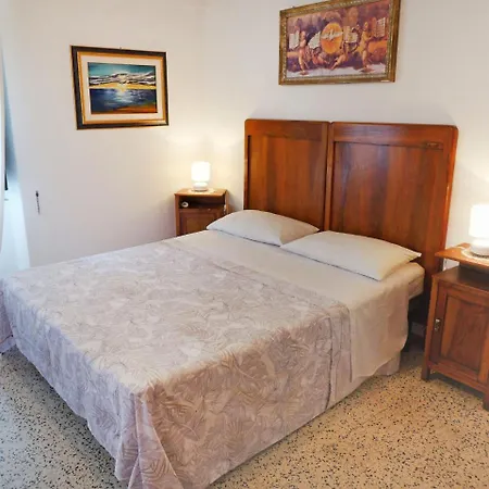 Locazione Turistica La Foleia *